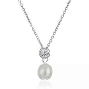 Bella Pearl Cubic Zirconia Bezel Pearl Pendant Sterling Silver Necklace